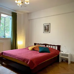 https://vlad-house-3.bucharesthotelsnow.com