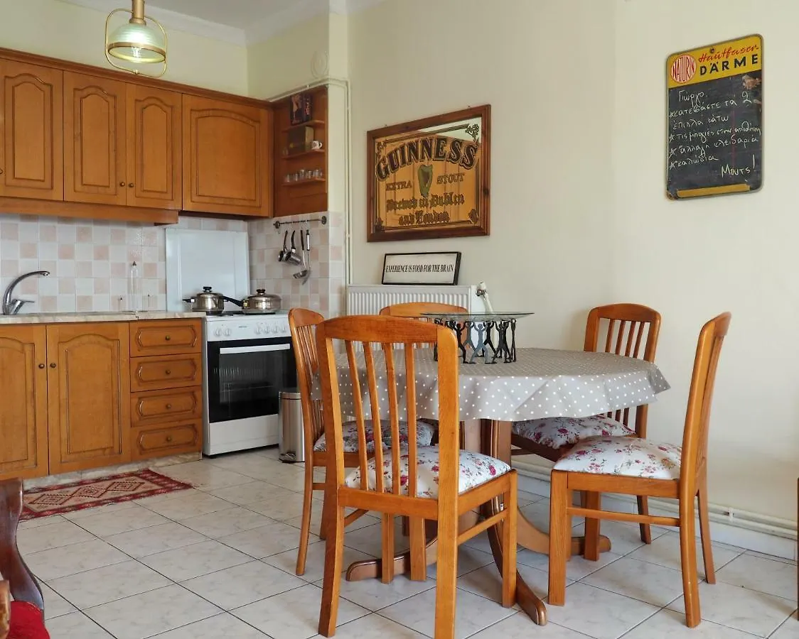 Sunny Apartment Near The Center Thessaloniki